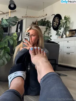 Emmysfeetandsocks / emmyfeetandsocks / emmysfeetandso1 / theluckyguy_efs nude photo #0771