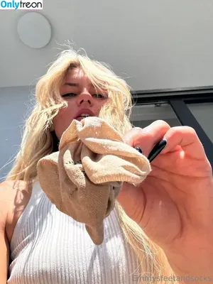 Emmysfeetandsocks / emmyfeetandsocks / emmysfeetandso1 / theluckyguy_efs nude photo #0807