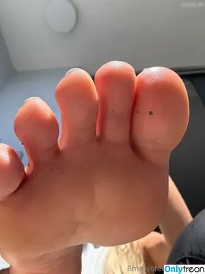 Emmysfeetandsocks / emmyfeetandsocks / emmysfeetandso1 / theluckyguy_efs nude photo #0828