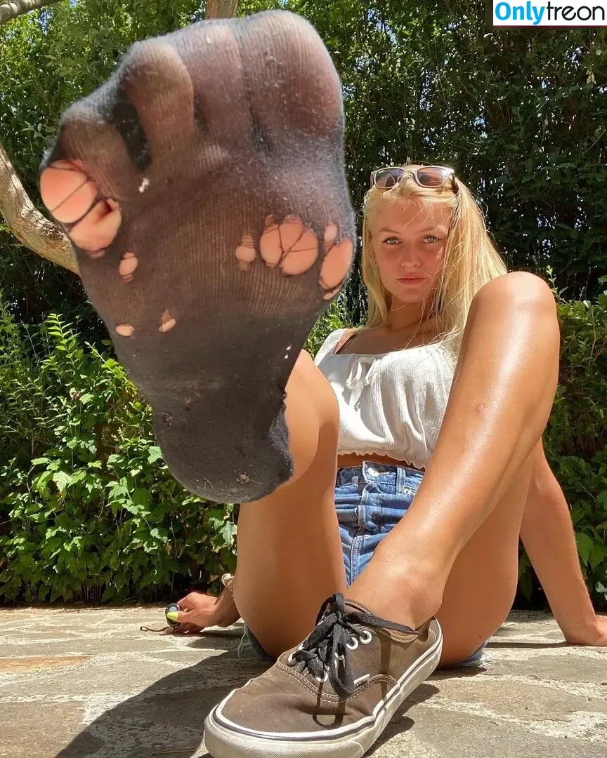 Emmysfeetandsocks nude photo #0138 (emmyfeetandsocks / emmysfeetandso1 / theluckyguy_efs)