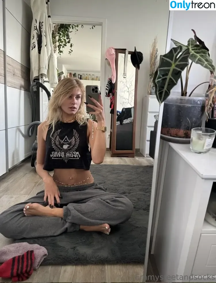 Emmysfeetandsocks nude photo #0287 (emmyfeetandsocks / emmysfeetandso1 / theluckyguy_efs)