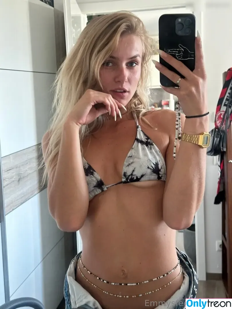 Emmysfeetandsocks nude photo #0296 (emmyfeetandsocks / emmysfeetandso1 / theluckyguy_efs)