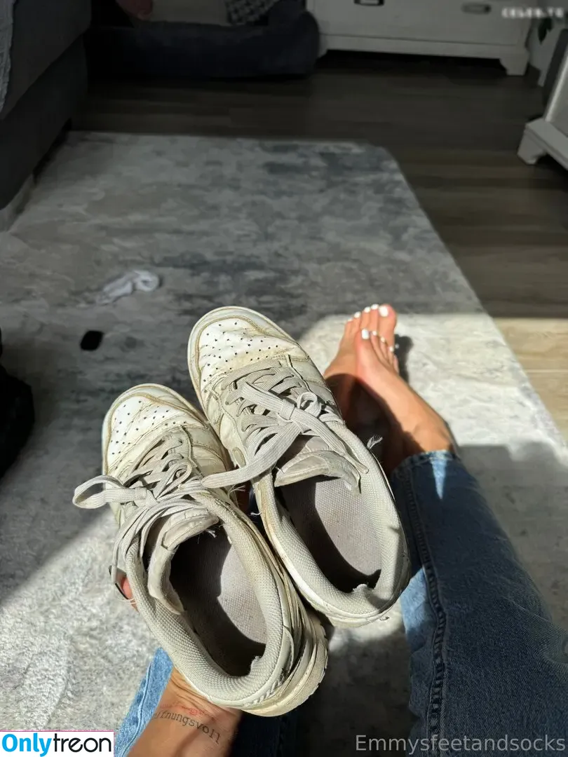 Emmysfeetandsocks nude photo #0864 (emmyfeetandsocks / emmysfeetandso1 / theluckyguy_efs)