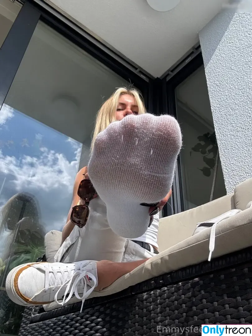 Emmysfeetandsocks nude photo #0897 (emmyfeetandsocks / emmysfeetandso1 / theluckyguy_efs)