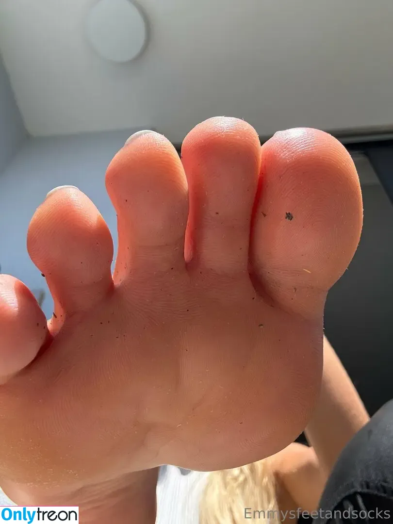 Emmysfeetandsocks nude photo #0931 (emmyfeetandsocks / emmysfeetandso1 / theluckyguy_efs)