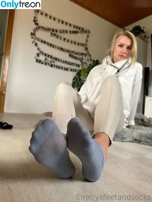 Emmysfeetandsocks / emmyfeetandsocks / emmysfeetandso1 / theluckyguy_efs nude photo #1024