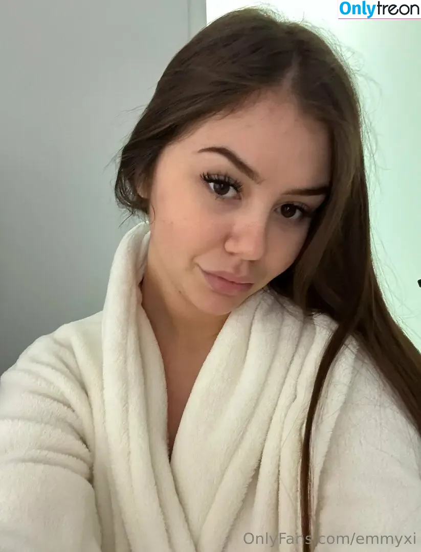 emmyxi nude photo #0038 (emmi_xi)