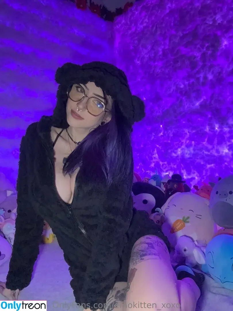 emokitten_xoxo nude photo #0280 (emokittenarmy)