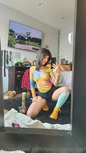 Emostonergorl / Obvious_Confusion699 / emo.stoner.gorl / smolstarcaster nude photo #0058