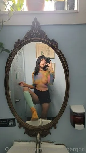 Emostonergorl / Obvious_Confusion699 / emo.stoner.gorl / smolstarcaster nude photo #0073