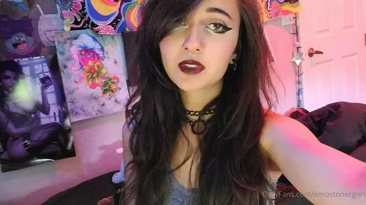 Emostonergorl / Obvious_Confusion699 / emo.stoner.gorl / smolstarcaster nude photo #0152
