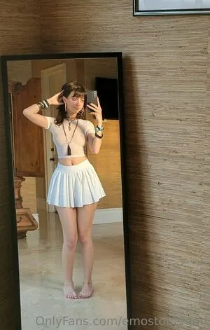 Emostonergorl / Obvious_Confusion699 / emo.stoner.gorl / smolstarcaster nude photo #0275