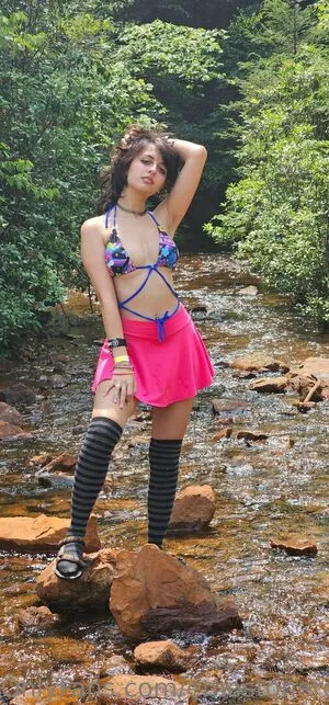 Emostonergorl / Obvious_Confusion699 / emo.stoner.gorl / smolstarcaster nude photo #0432
