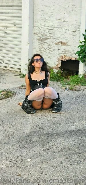 Emostonergorl / Obvious_Confusion699 / emo.stoner.gorl / smolstarcaster nude photo #0446