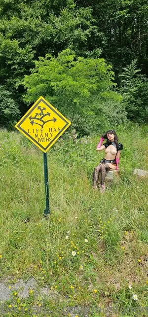 Emostonergorl / Obvious_Confusion699 / emo.stoner.gorl / smolstarcaster nude photo #0460