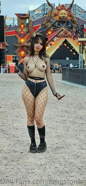 Emostonergorl / Obvious_Confusion699 / emo.stoner.gorl / smolstarcaster nude photo #0489