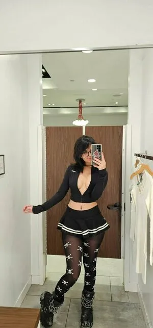 Emostonergorl / Obvious_Confusion699 / emo.stoner.gorl / smolstarcaster nude photo #0544