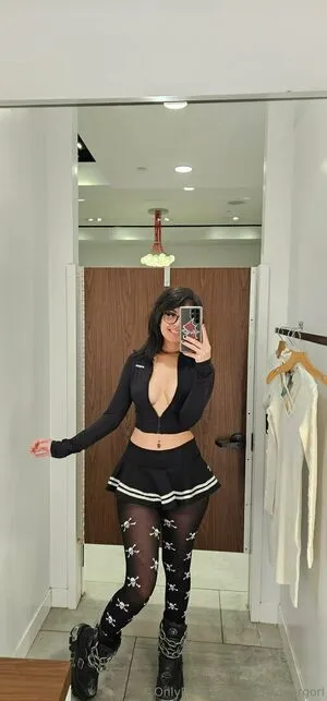 Emostonergorl / Obvious_Confusion699 / emo.stoner.gorl / smolstarcaster nude photo #0545