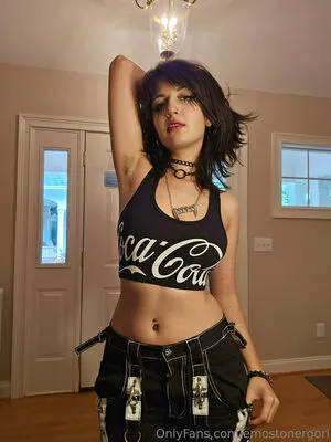 Emostonergorl / Obvious_Confusion699 / emo.stoner.gorl / smolstarcaster nude photo #0555