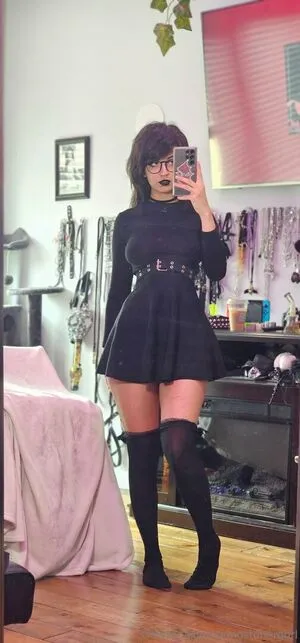 Emostonergorl / Obvious_Confusion699 / emo.stoner.gorl / smolstarcaster nude photo #0598