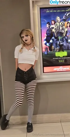 Emostonergorl / Obvious_Confusion699 / emo.stoner.gorl / smolstarcaster nude photo #0643