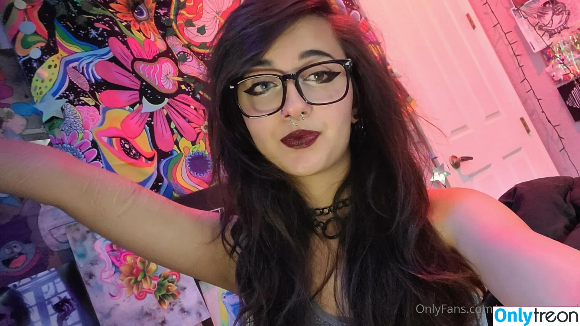 Emostonergorl nude photo #0151 (Obvious_Confusion699 / emo.stoner.gorl / smolstarcaster)