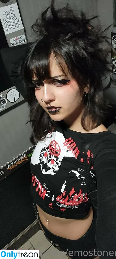 Emostonergorl nude photo #0295 (Obvious_Confusion699 / emo.stoner.gorl / smolstarcaster)