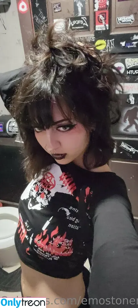 Emostonergorl nude photo #0299 (Obvious_Confusion699 / emo.stoner.gorl / smolstarcaster)