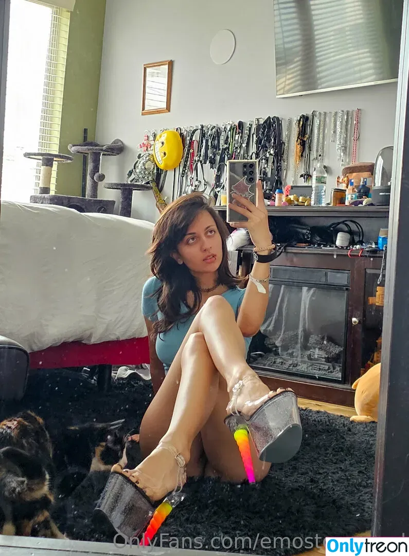 Emostonergorl nude photo #0349 (Obvious_Confusion699 / emo.stoner.gorl / smolstarcaster)