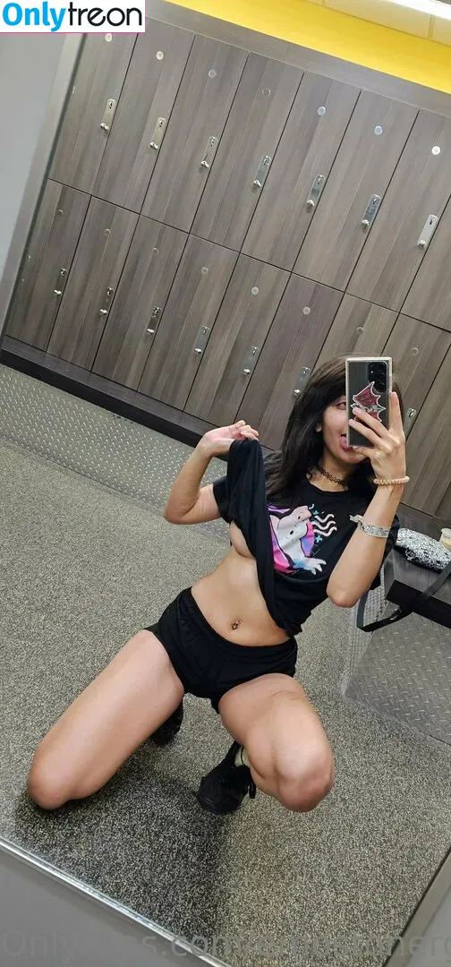 Emostonergorl nude photo #0383 (Obvious_Confusion699 / emo.stoner.gorl / smolstarcaster)