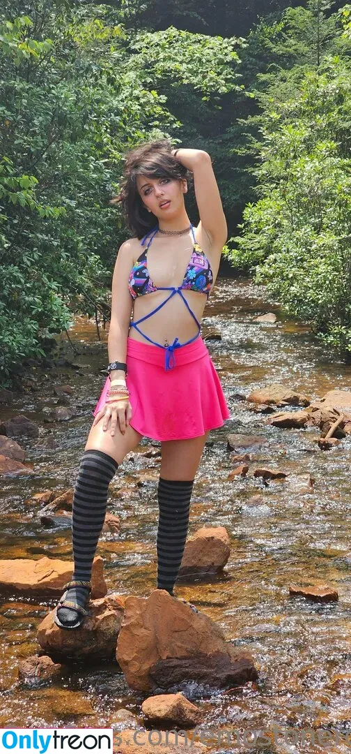 Emostonergorl nude photo #0431 (Obvious_Confusion699 / emo.stoner.gorl / smolstarcaster)