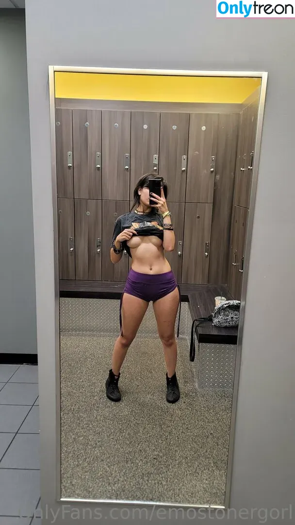 Emostonergorl nude photo #0442 (Obvious_Confusion699 / emo.stoner.gorl / smolstarcaster)