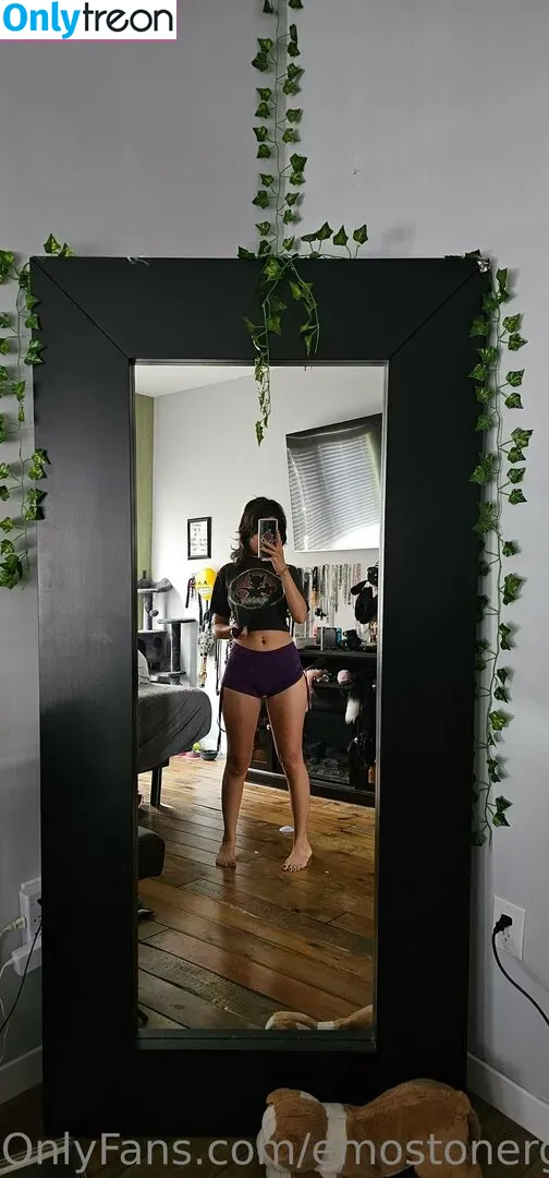 Emostonergorl nude photo #0518 (Obvious_Confusion699 / emo.stoner.gorl / smolstarcaster)