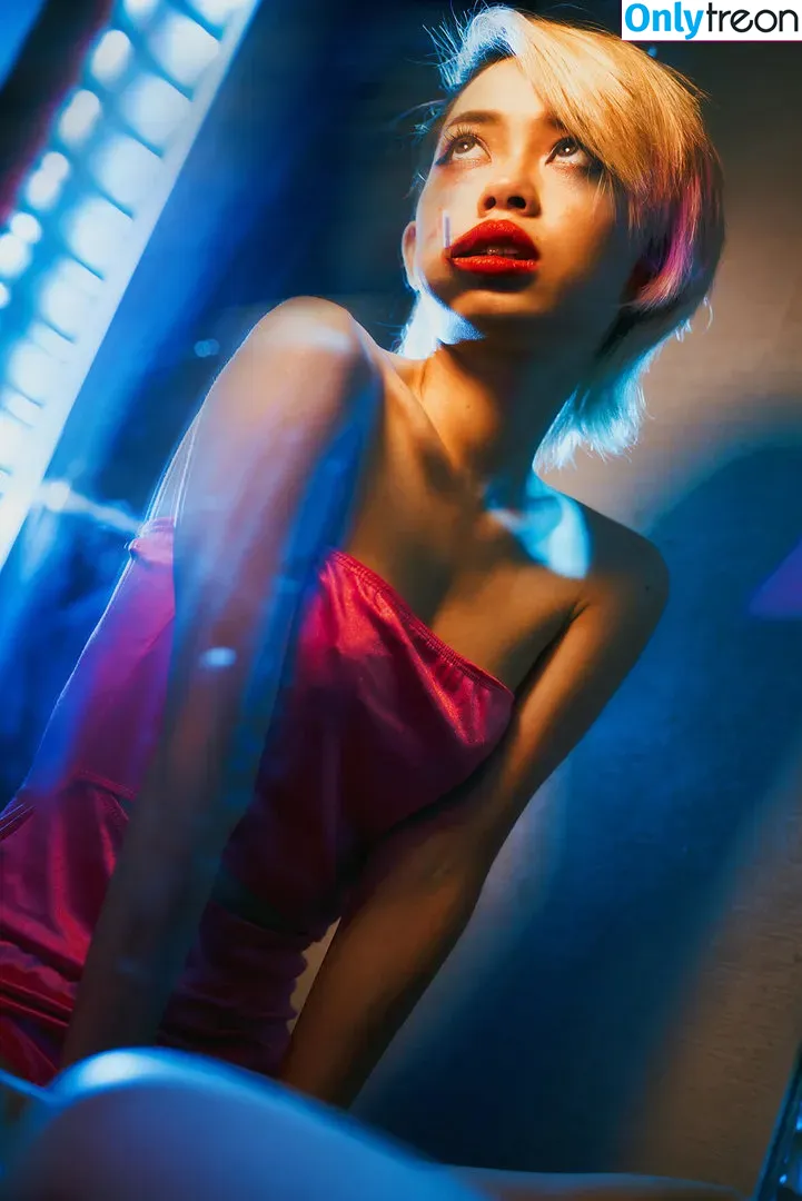 EmotionalBirdy nude photo #0088 (birdymodel / emotionalbabe)