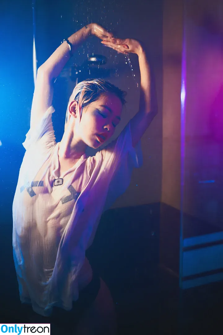 EmotionalBirdy nude photo #0098 (birdymodel / emotionalbabe)