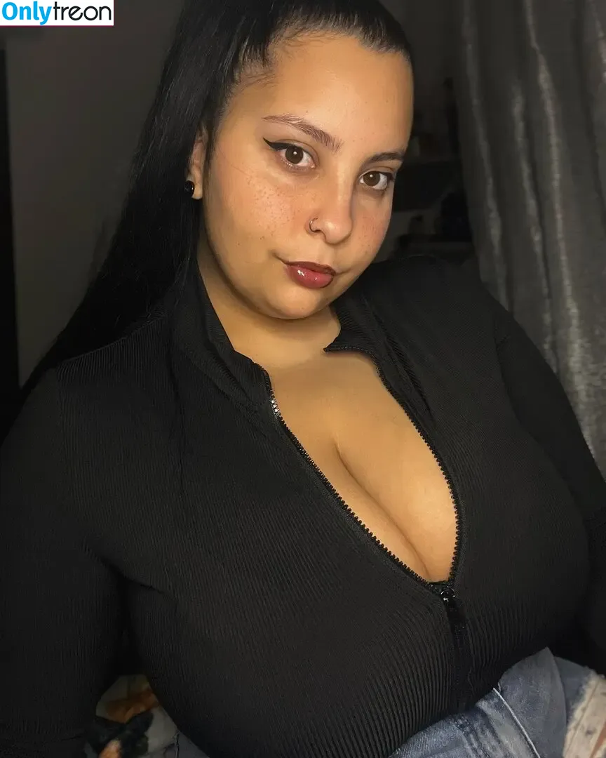 Enya Lorusso nude photo #0002 (enyakardashian)