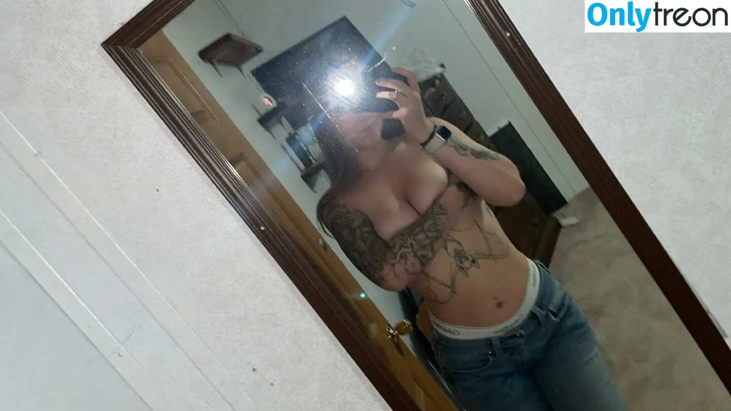 Erica Brown nude photo #0001 (couldyoufuckinnott)