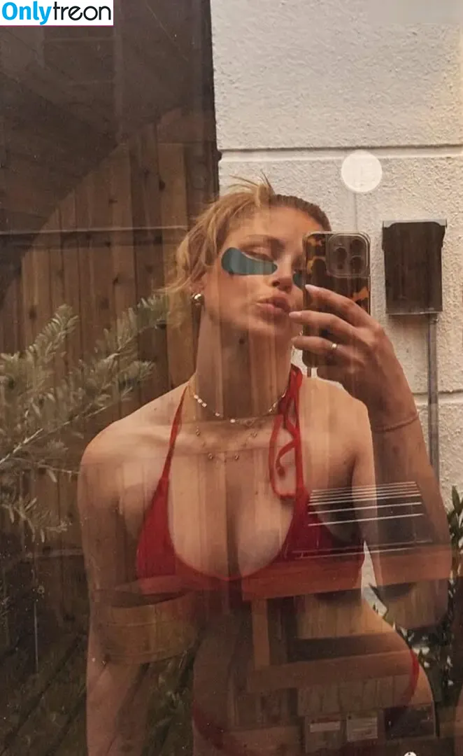 Erin Moriarty nude photo #0995 (erinelairmoriarty)