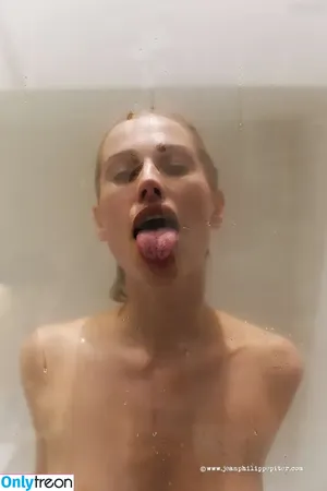 Erin van Dongen / erinvandongen nude photo #0040