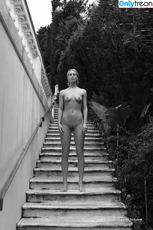 Erin van Dongen / erinvandongen nude photo #0051