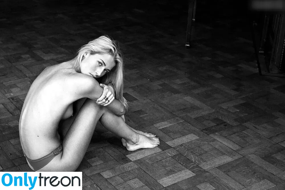 Erin van Dongen nude photo #0024 (erinvandongen)