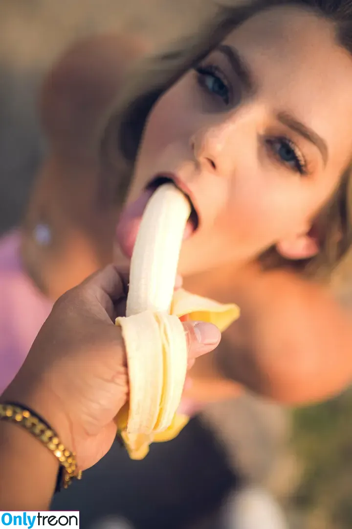 eros.afterdark nude photo #0002 (after.eros)