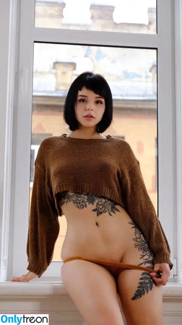 es.lain nude photo #0131 (Yummy Yum Yum)