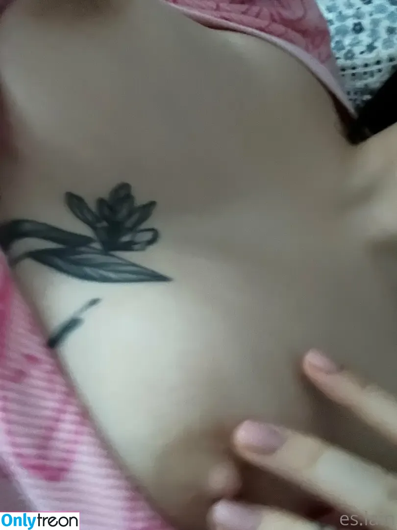 es.lain nude photo #0658 (Yummy Yum Yum)