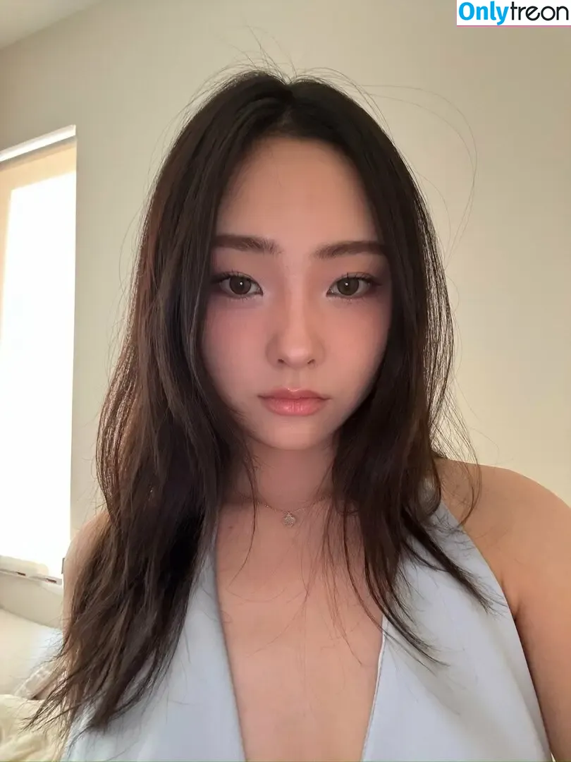 esblee nude photo #0157 (Esther Lee / esblee2 / goodie_isabelle)