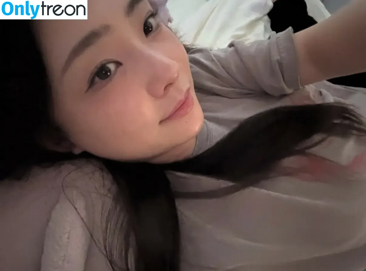 esblee nude photo #0161 (Esther Lee / esblee2 / goodie_isabelle)