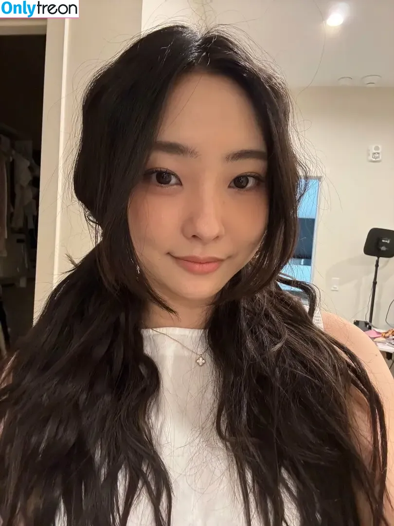 esblee nude photo #0164 (Esther Lee / esblee2 / goodie_isabelle)