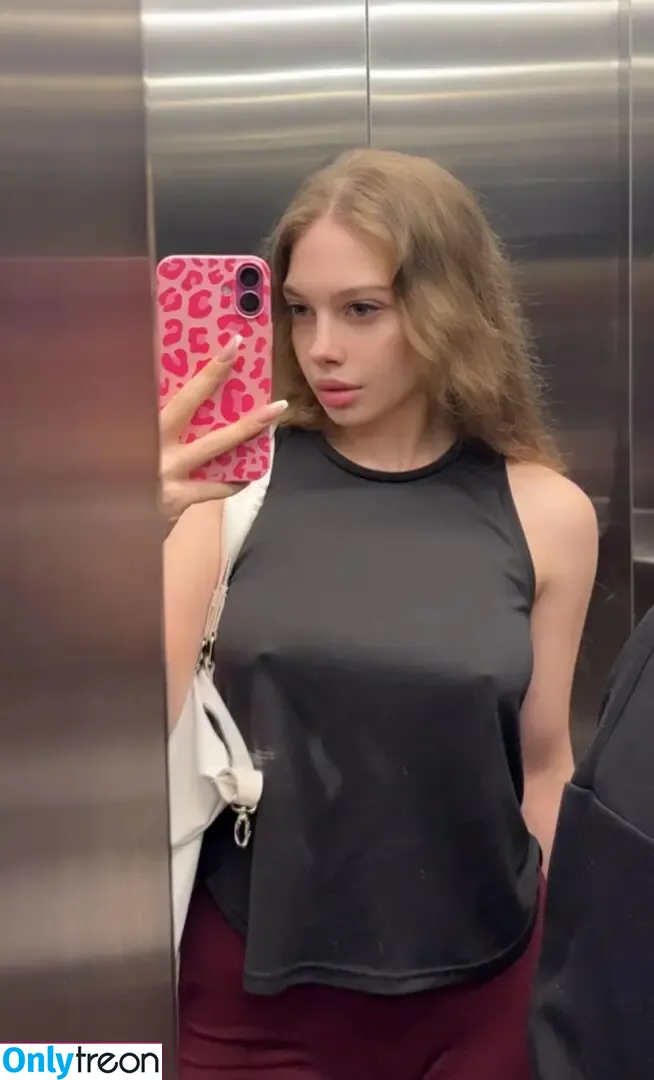 esrarabiaunal nude photo #0024 (esrarabiaunal)