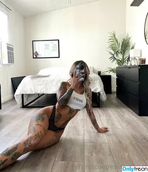 essieofficial / essie nude photo #0055