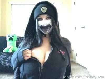 Esskayuwu nude photo #0015